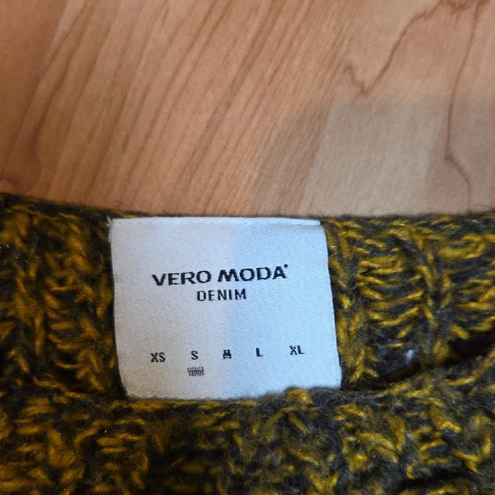Buffalo Bill Upcycled Sweater - Picture 3 of 8